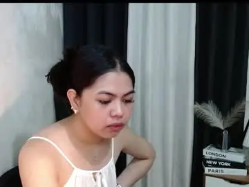 Miss_briella  live sex cam