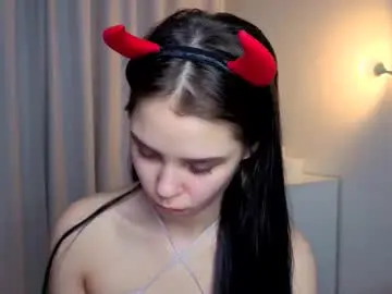 Slyshypie  live sex cam