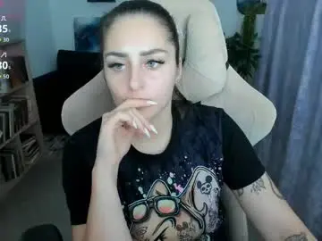 Valeriiemills  live sex cam