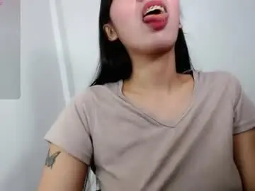 Asuna_charming  live sex cam