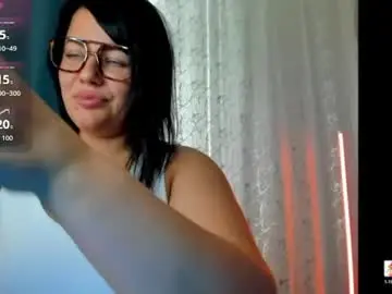 Eyesliketheocean  live sex cam