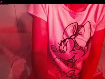 Heavenlykiss  live sex cam