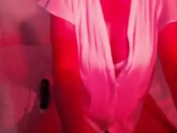 Heavenlykiss  live sex cam
