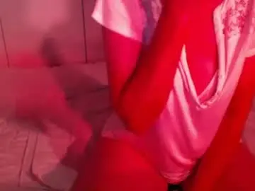 Heavenlykiss  live sex cam