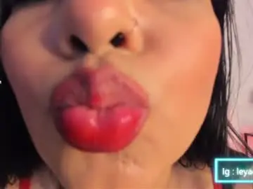 Leyacopper  live sex cam