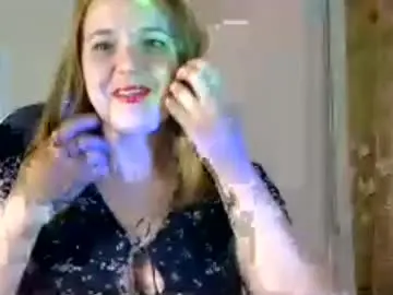 Melanieahhotlo  live sex cam