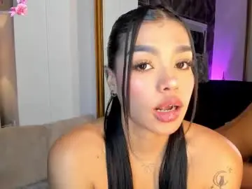 Naylagrey  live sex cam