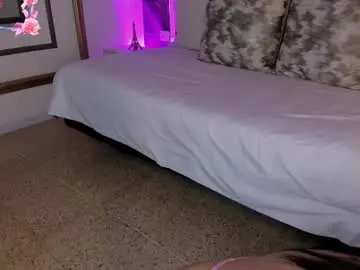 Naylagrey  live sex cam