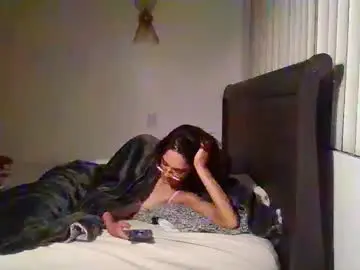 Nyraemberxxx  live sex cam