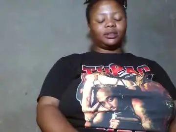 Queen2302  live sex cam