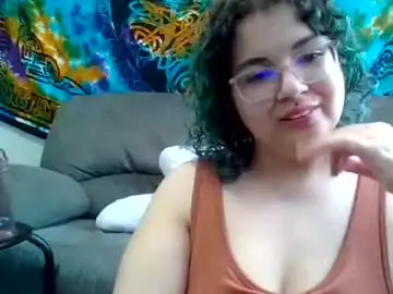 Scarletttdesires  live sex cam