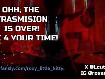 The_kitty_roxy  live sex cam