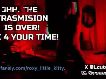 The_kitty_roxy  live sex cam