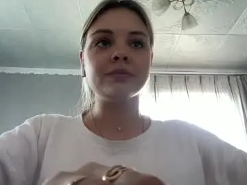 Blanchbunt  live sex cam