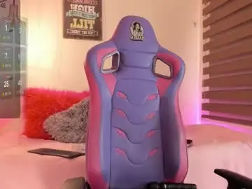 Emma_soffia_  live sex cam