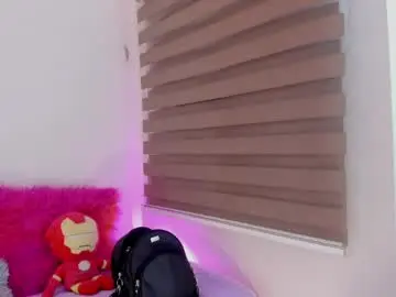 Emma_soffia_  live sex cam