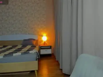 Heelga  live sex cam