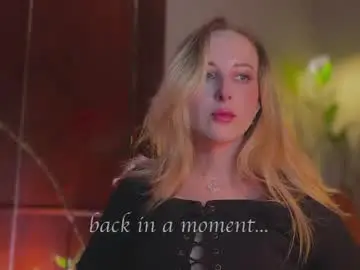 Lierie  live sex cam