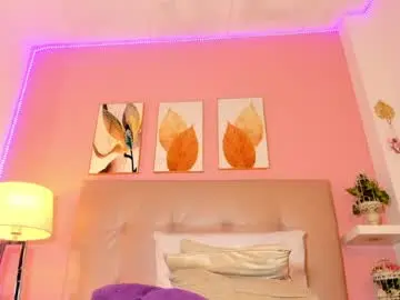 Luna_bradley_  live sex cam