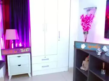 Makarena_medina  live sex cam