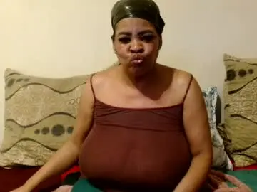 Maturedbootyqueen  live sex cam