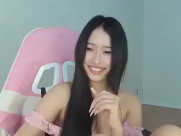 Yenii_mai  live sex cam