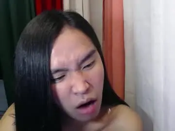 Your_twinkletoes18  live sex cam