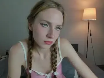 Kelly_gerzikaaa  live sex cam