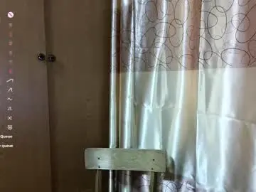 Ronihysell  live sex cam