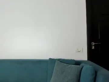 Sashavanee  live sex cam