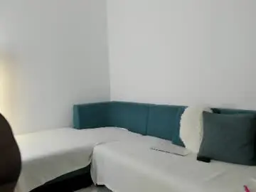 Sashavanee  live sex cam