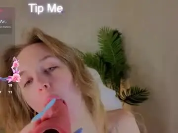 Aliciabrookss  live sex cam