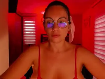 Anabel_25  live sex cam