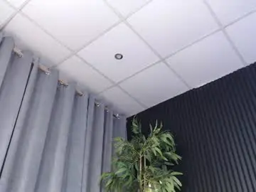 Ariellae  live sex cam