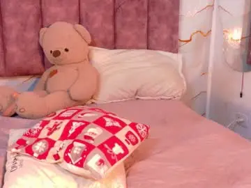 Cheneelllorens  live sex cam