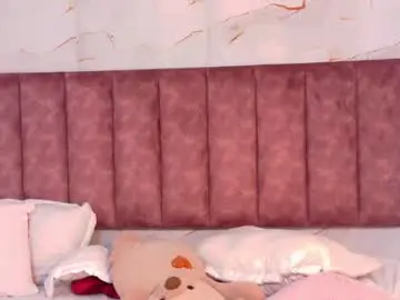 Cheneelllorens  live sex cam