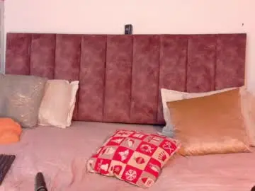 Cheneelllorens  live sex cam