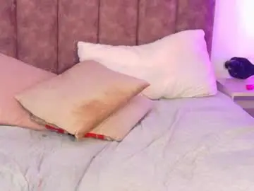 Cheneelllorens  live sex cam