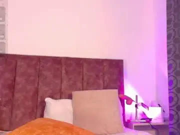 Cheneelllorens  live sex cam