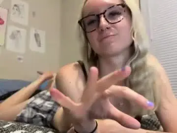 Itshallie  live sex cam