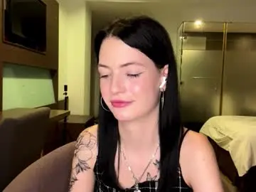 Kimberlyshoji  live sex cam