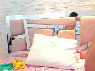 Kitty_morii  live sex cam