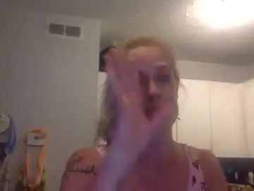 Love_blooms  live sex cam