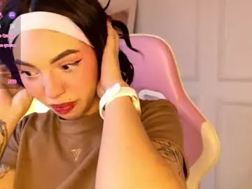 Lyna_love  live sex cam