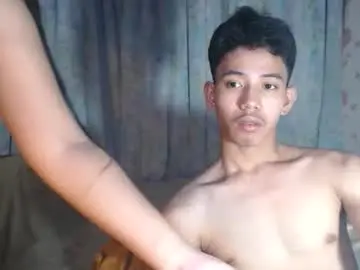 Naughtyhotamber  live sex cam