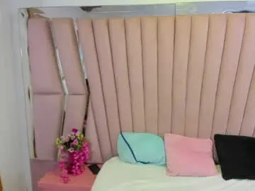 Aura_fire  live sex cam