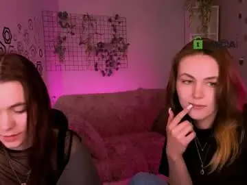 Bella_dorn  live sex cam