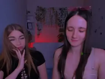 Bella_dorn  live sex cam