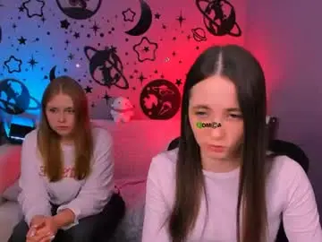 Bella_dorn  live sex cam