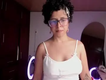 Cutebunnybell  live sex cam